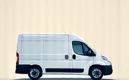 Illustrasjon av en middels stor varebil